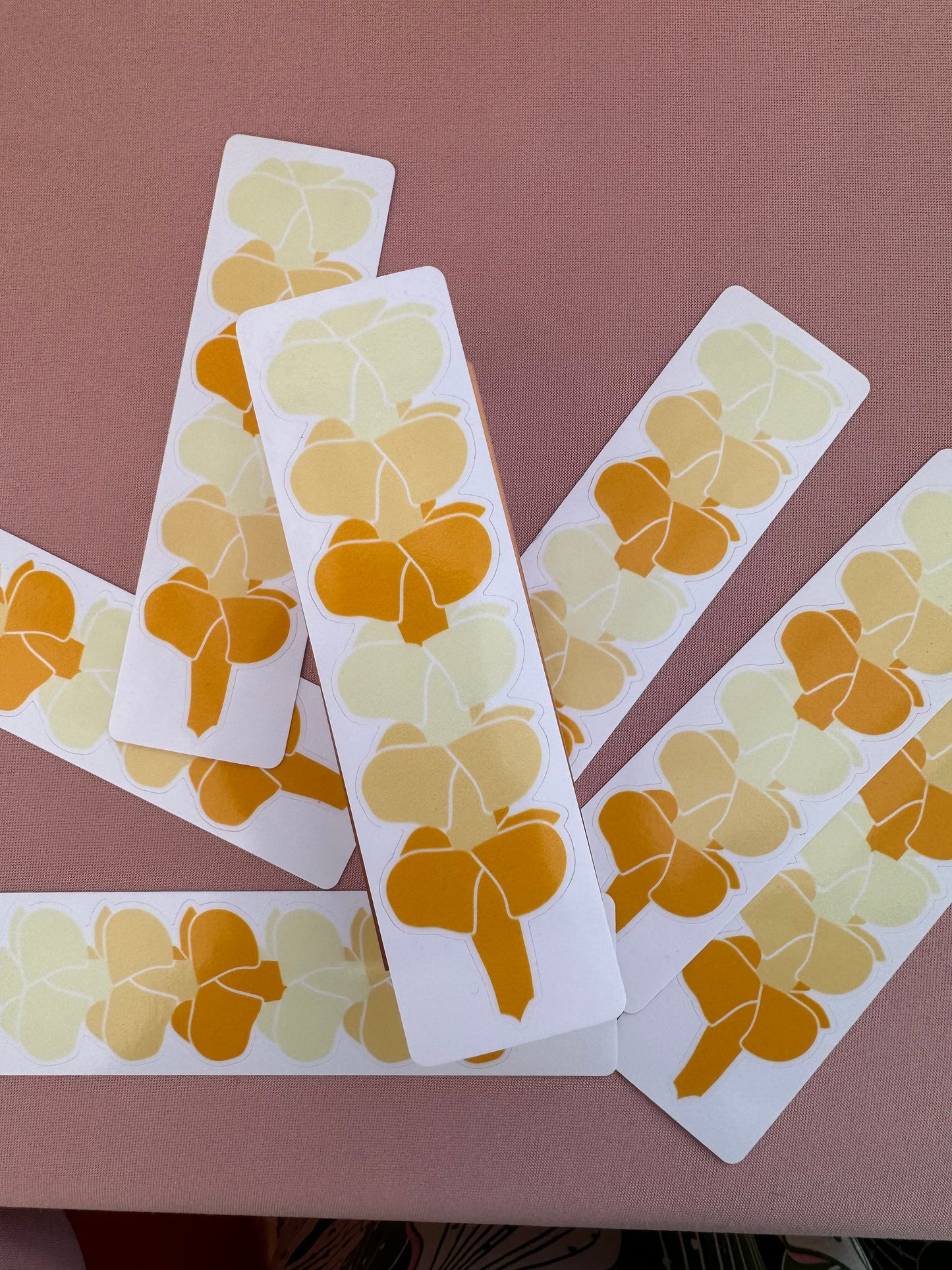 4” waterproof puakenikeni strand